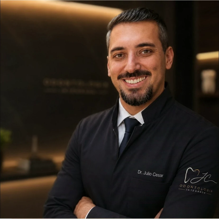 Dr. Júlio Cesar, cirurgião-dentista